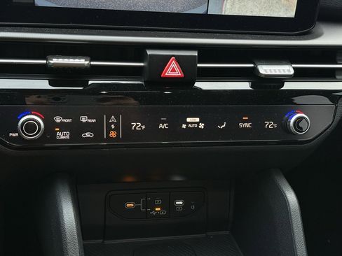 Used 2026 Kia Sportage SX image 18