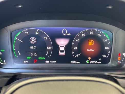 Certified 2025 Honda Accord Sport image 21