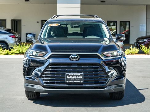Used 2025 Toyota Grand Highlander FWD image 2