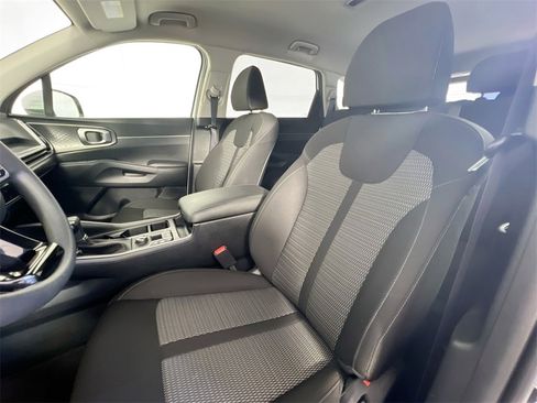 Certified 2024 Kia Sorento LX image 19