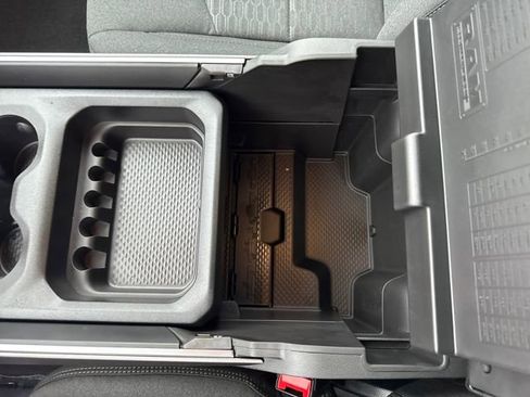 New 2026 RAM 2500 Big Horn AWD/4WD image 25