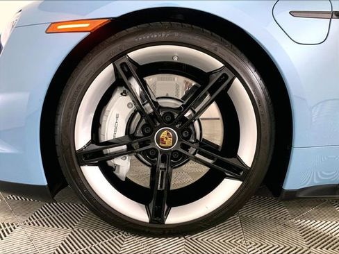 Used 2022 Porsche Taycan RWD image 26