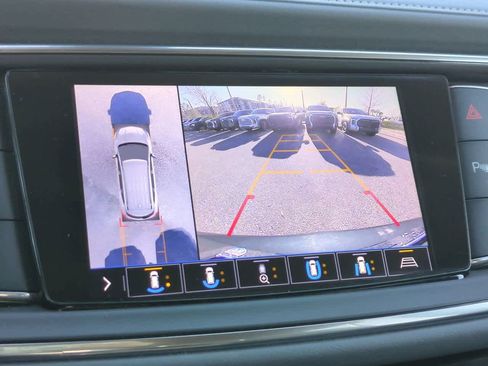 Used 2020 Buick Enclave Essence w/ Sound and Sites Package image 21