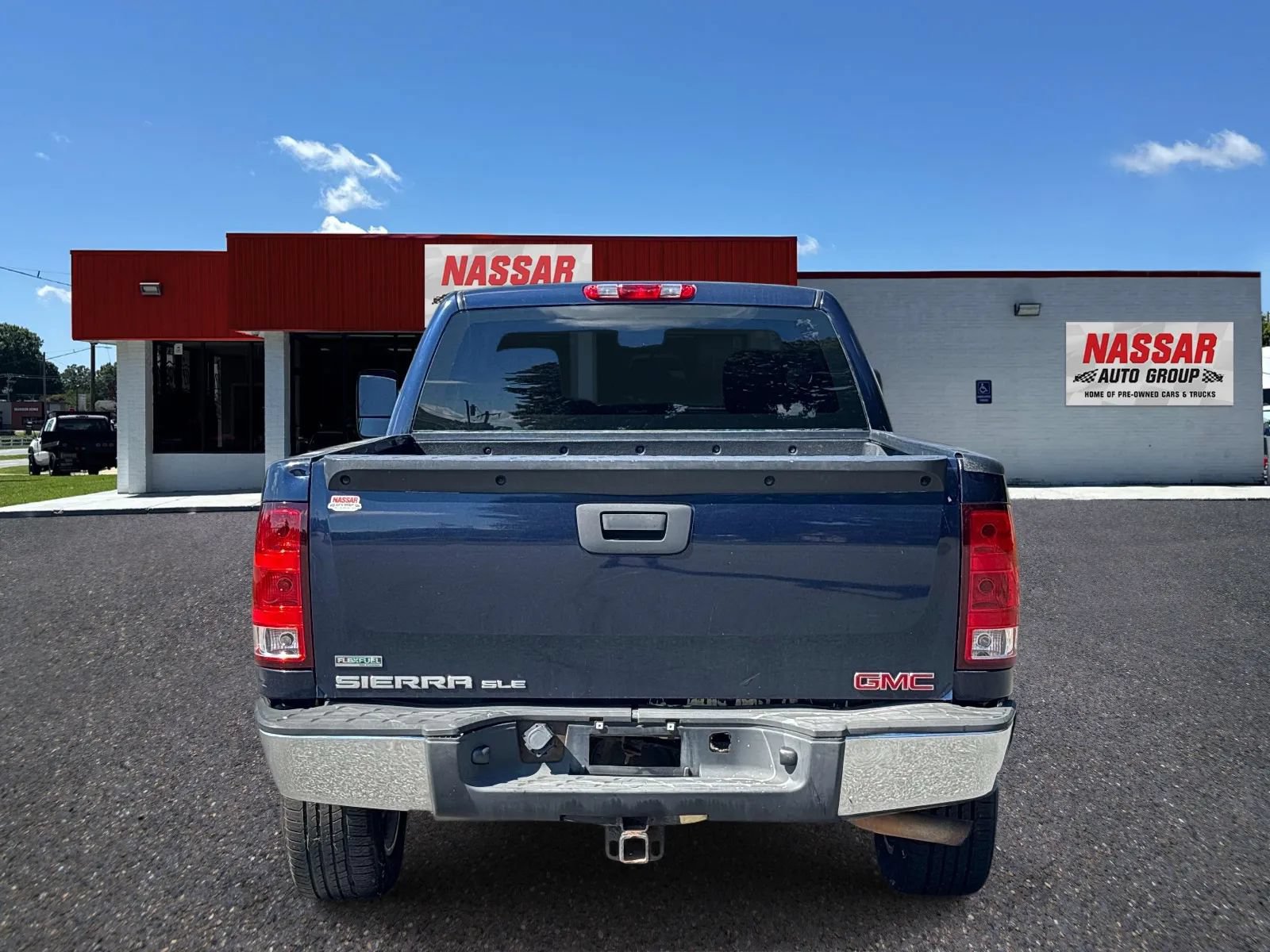 Used 2011 GMC Sierra 1500 SLE AWD/4WD image 5