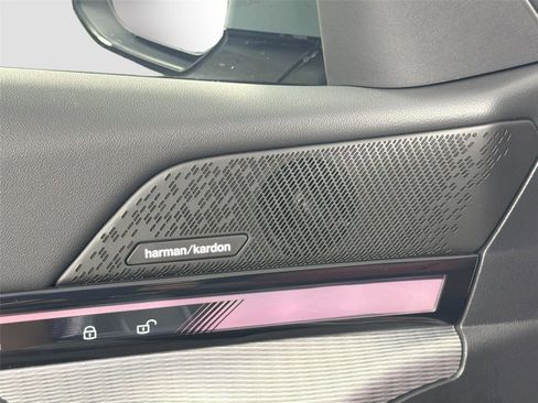 New 2027 BMW 530i RWD image 19
