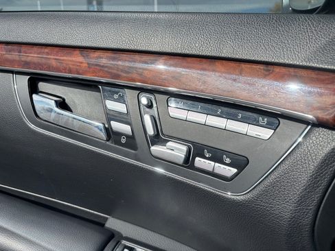 Used 2008 Mercedes-Benz S 550 image 32