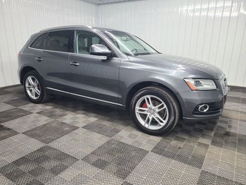 Used 2017 Audi Q5 2.0T Premium Plus w/ Technology Package AWD/4WD image 1