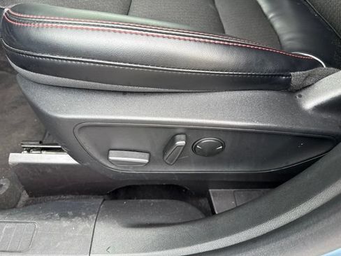 Used 2025 Ford Escape ST-Line Select AWD/4WD image 13