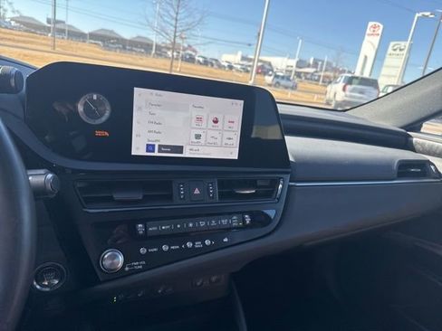 Used 2025 Lexus ES 350 w/ Premium Package image 14
