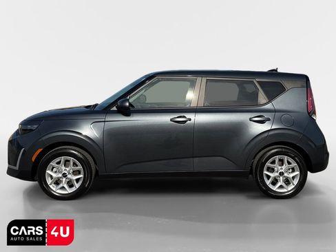 Used 2025 Kia Soul LX w/ LX Technology Package FWD image 4