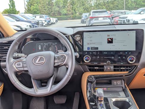 Used 2024 Lexus NX 350 AWD image 17