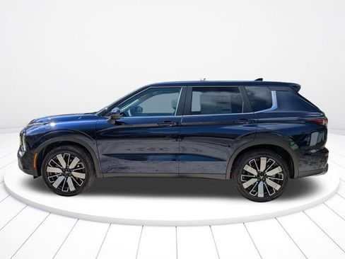 New 2026 Mitsubishi Outlander SE image 7
