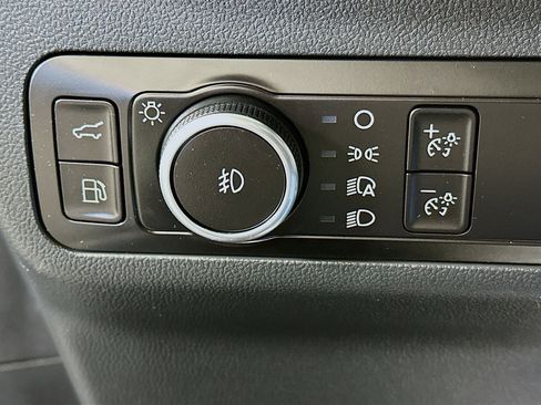 Used 2023 Ford Escape SE w/ PHEV Premium Package image 17