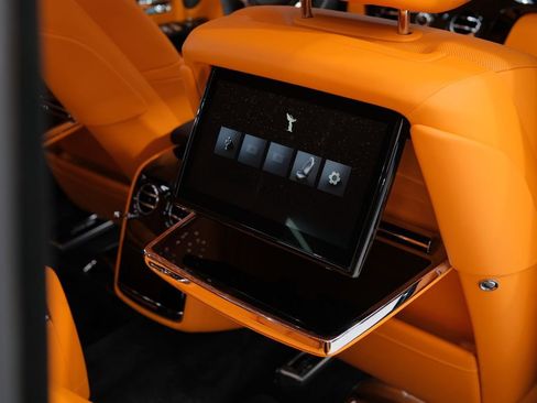 Used 2025 Rolls-Royce Phantom Sedan image 51