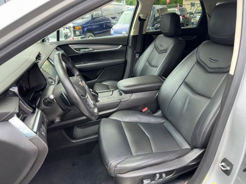 Used 2019 Cadillac XT5 Premium Luxury AWD/4WD image 10