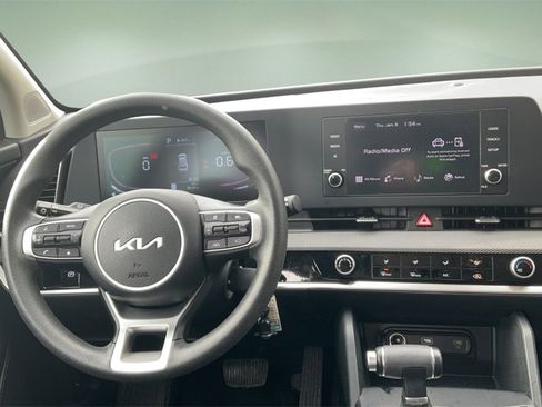 Used 2024 Kia Sportage LX image 13
