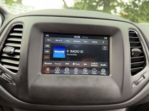 Used 2020 Jeep Compass Latitude w/ Popular Equipment Group AWD/4WD image 23