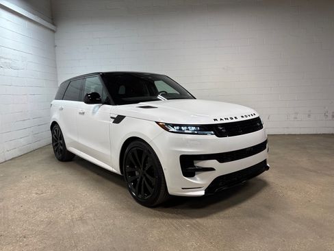 New 2026 Land Rover Range Rover Sport Dynamic SE AWD/4WD image 4