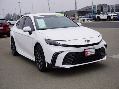 Used 2025 Toyota Camry SE