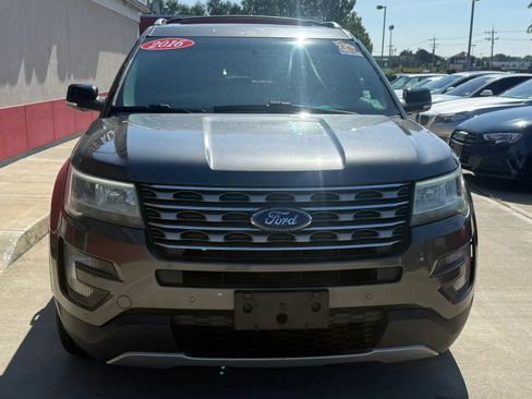 Used 2016 Ford Explorer XLT w/ Equipment Group 202A AWD/4WD image 6