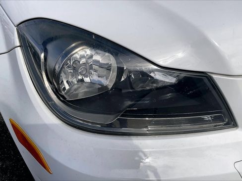Used 2013 Mercedes-Benz C 250 Sedan image 28