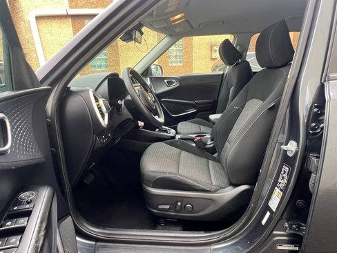 Used 2021 Kia Soul S FWD image 27