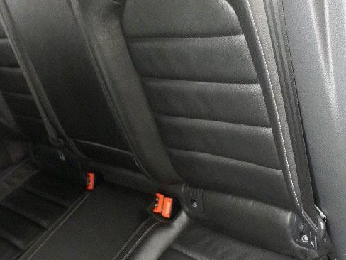 Used 2016 Volkswagen Golf R 4-Door image 5