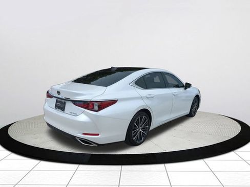 Certified 2025 Lexus ES 350 w/ Premium Package FWD image 3