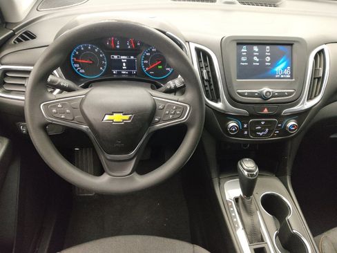 Used 2018 Chevrolet Equinox LT FWD image 22