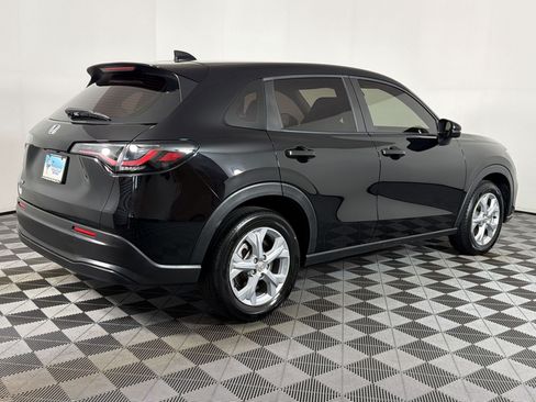Used 2023 Honda HR-V LX image 7