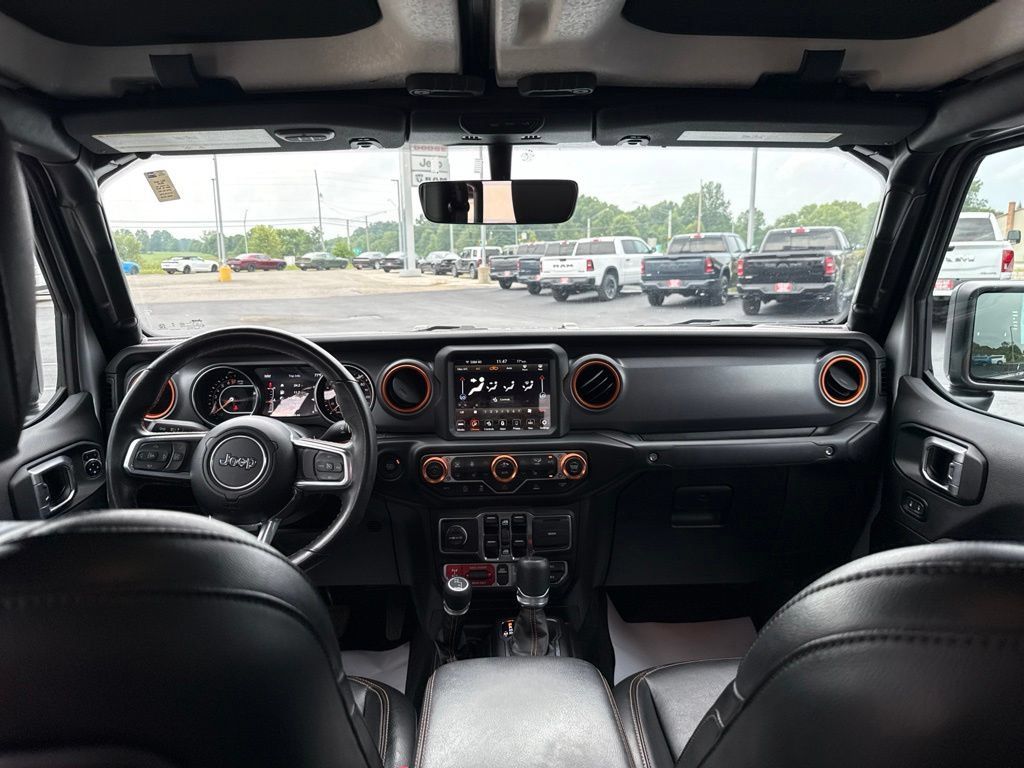 Used 2023 Jeep Gladiator Mojave w/ LED Lighting Group AWD/4WD image 15