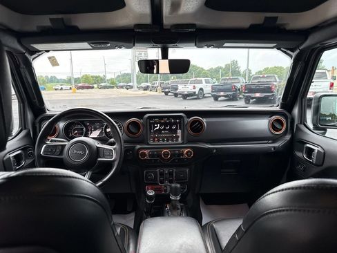 Used 2023 Jeep Gladiator Mojave w/ LED Lighting Group AWD/4WD image 15