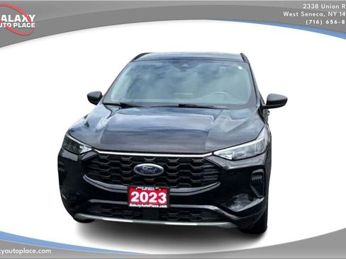 Used 2023 Ford Escape ST-Line image 2