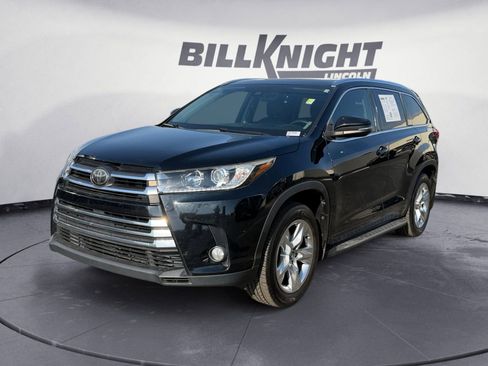 Used 2017 Toyota Highlander Limited image 1