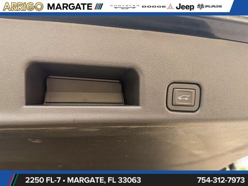 Used 2026 Chevrolet Traverse LT w/ Enhanced Driving Package FWD image 17