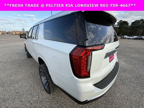 Used 2021 GMC Yukon XL SLT w/ SLT Luxury Plus Package image 5