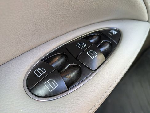 Used 2007 Mercedes-Benz E 350 4MATIC Sedan image 22