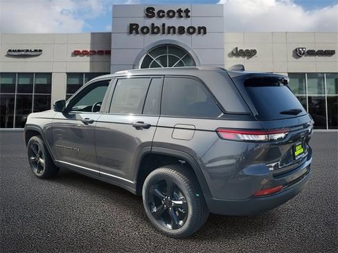New 2025 Jeep Grand Cherokee Limited image 3