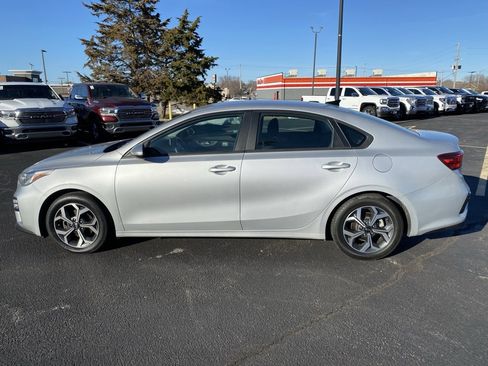 Used 2021 Kia Forte LXS image 6