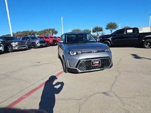 Used 2024 Kia Soul LX w/ Option Group 015 image 2