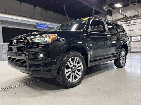 Used 2024 Toyota 4Runner TRD Sport AWD/4WD image 3