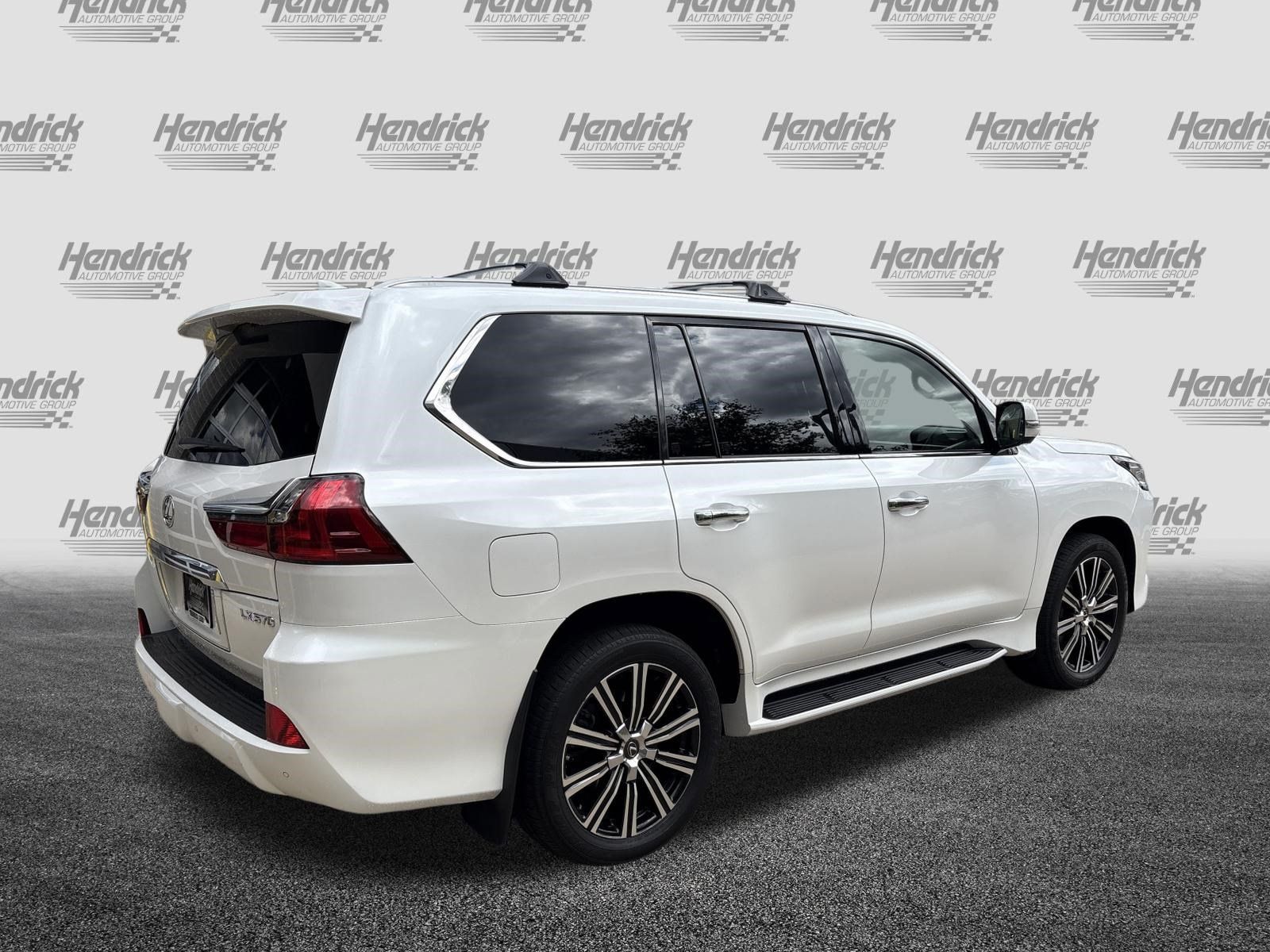 Used 2021 Lexus LX 570 4WD w/ Luxury Package image 10