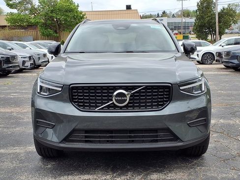 New 2026 Volvo XC40 B5 Core w/ Climate Package AWD/4WD image 2