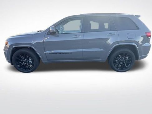 Used 2022 Jeep Grand Cherokee Laredo X image 6