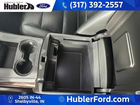 Used 2016 GMC Yukon SLT AWD/4WD image 27