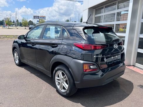 Used 2021 Hyundai Kona SE AWD/4WD image 3