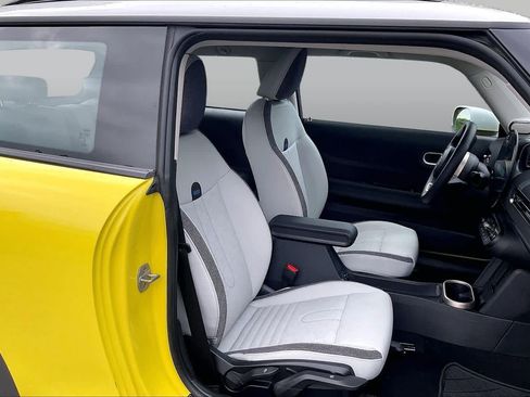 Used 2025 MINI Cooper S FWD image 8