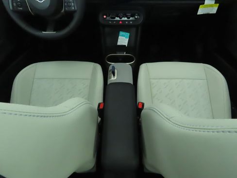 Used 2026 MINI Cooper 2-Door Hardtop image 19