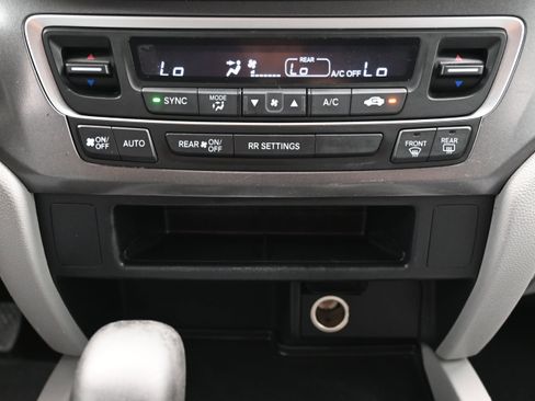 Used 2017 Honda Ridgeline RTS image 32