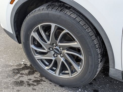 Used 2021 Lincoln Corsair Standard w/ Equipment Group 101A image 11